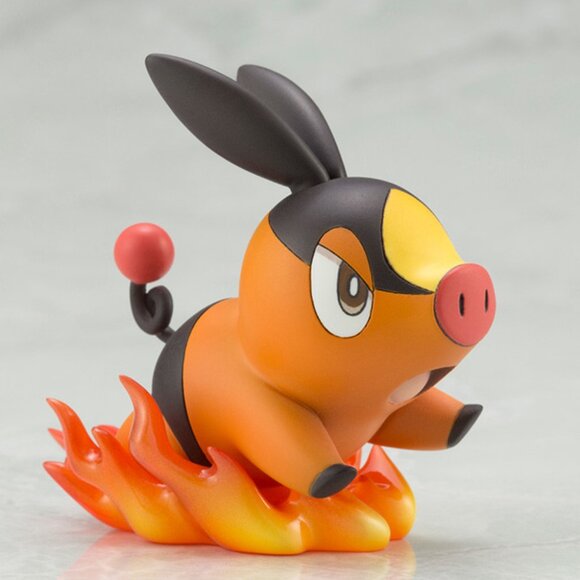 NWT Pokemon: Black & White - Hilda and Tepig 1/8 Figure - Picture 12 of 15